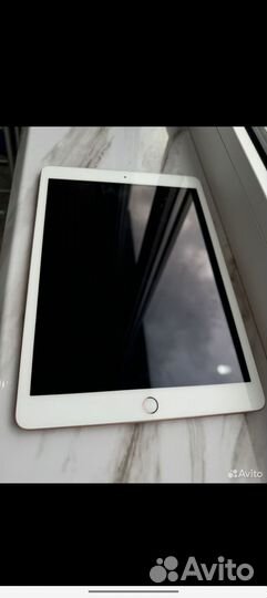 iPad 10.2