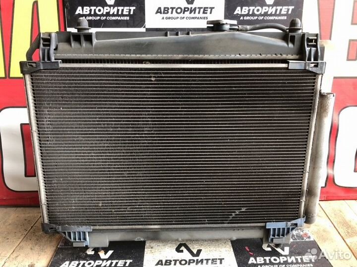 Радиатор основной Toyota Ractis SCP100 2szfe