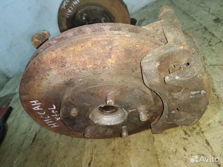 Кулак поворотный Nissan X-Trail QR20DE 2005