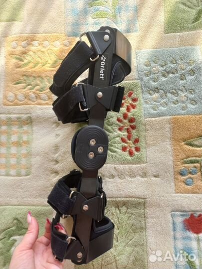 Ортез на коленный сустав, правый размер М