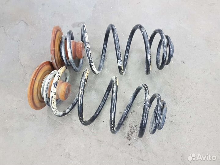 Пружина задняя Opel Astra H 1.6 хетчбек