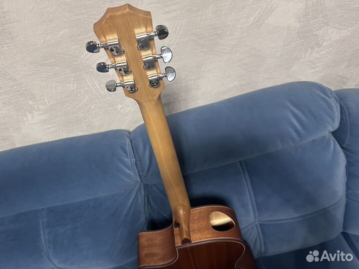 Гитара акустическая
