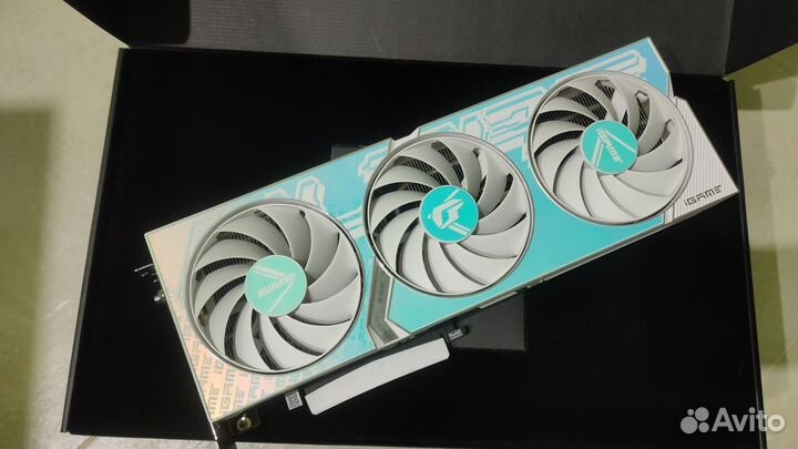 Видеокарта Colorful GeForce RTX 4070 Ultra 12GB