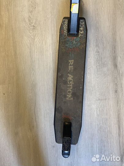 Трюковой самокат re action