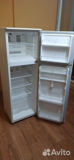 Холодильник Hitachi б/у