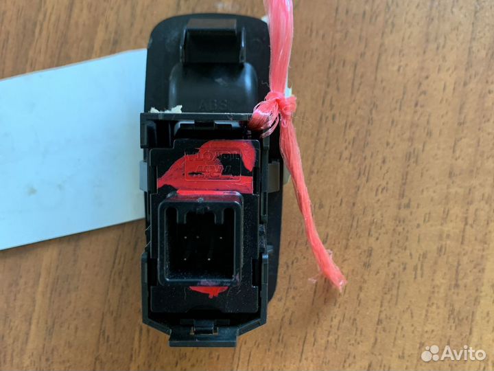 Кнопка стеклоподьемника королла Е120