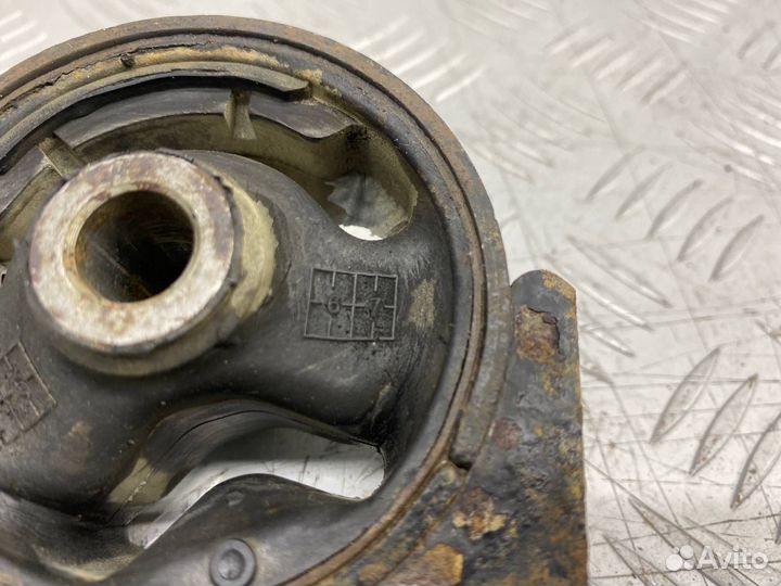 Б/У подушка двигателя (опора, кронштейн, крепление