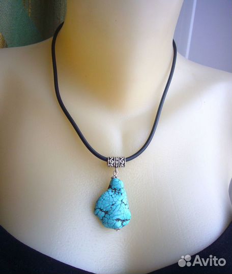 Кулон обережный. Необработанный камень