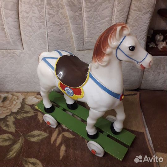 Детские игрушки лошадь каталка СССР