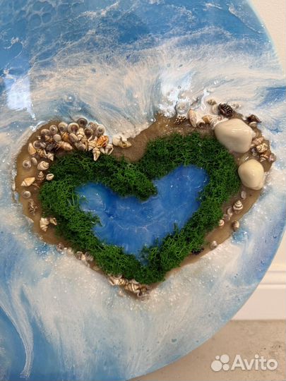 Картина из эпоксидной смолы со мхом