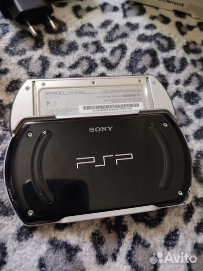 Sony PSP go комплект