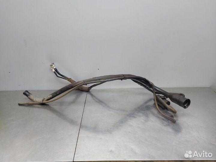 Горловина бензобака Jeep Grand Cherokee WK2