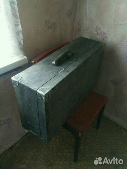 Чемодан старинный