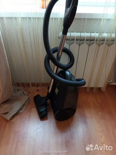 Пылесос Bork 2200w