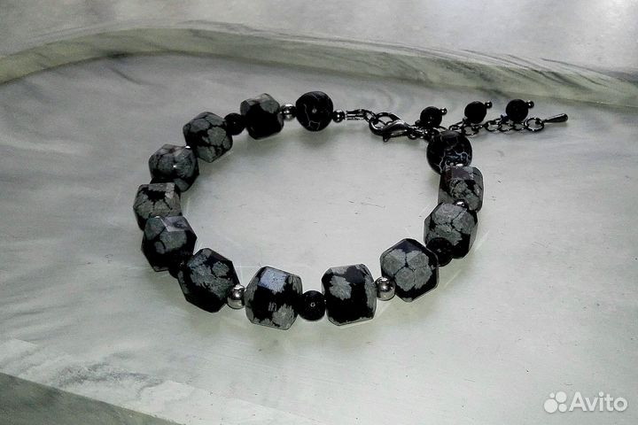 Браслет из обсидиана и лавы