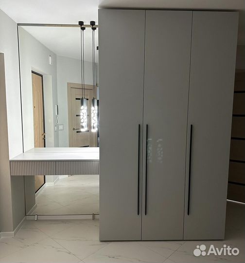 Шкаф распашной