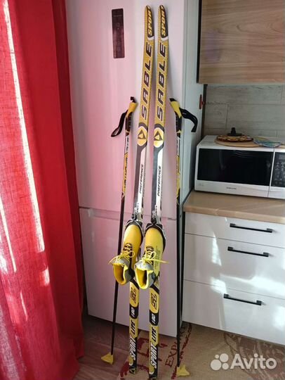 Беговые лыжи комплект