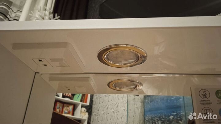 Шкафчик для ванной навесной