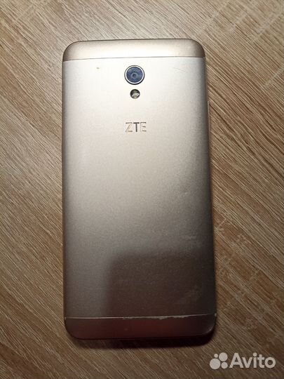 ZTE Blade V7, 2/16 ГБ