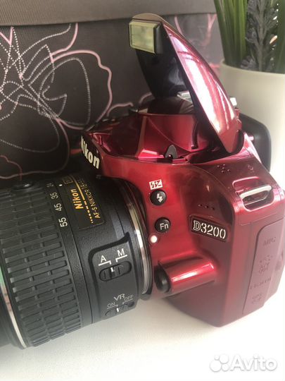 Стильный Зеркальный фотоаппарат Nikon D3200