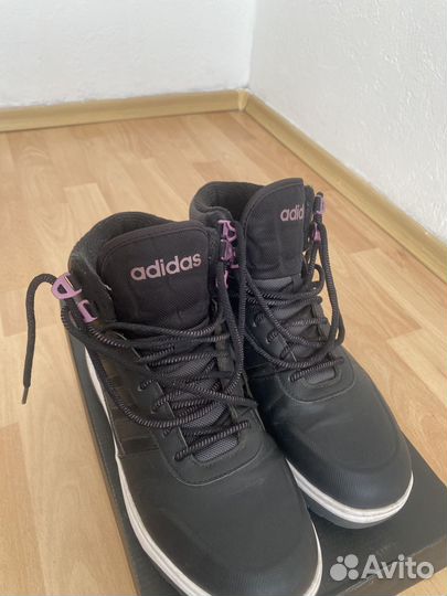 Кроссовки женские adidas 38