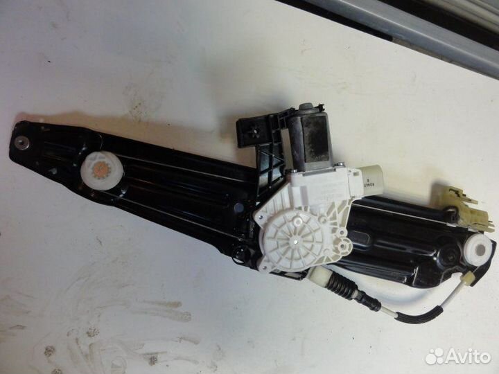 Стеклоподъемник электрический задний правый Bmw 5