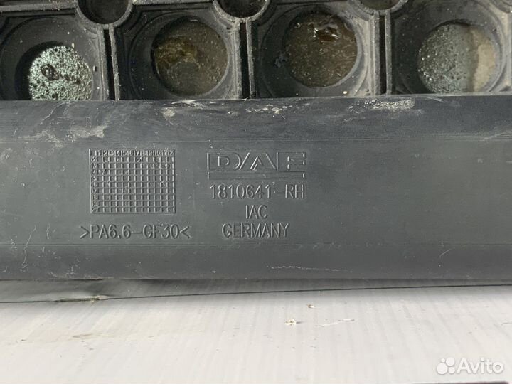 1810641 Кожух проводки шасси правый Daf XF106