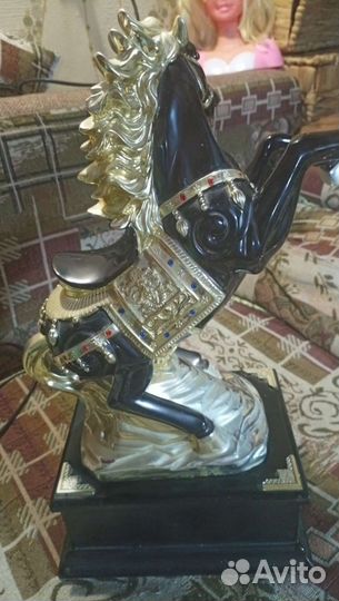 Сувенир Конь в золотой попоне