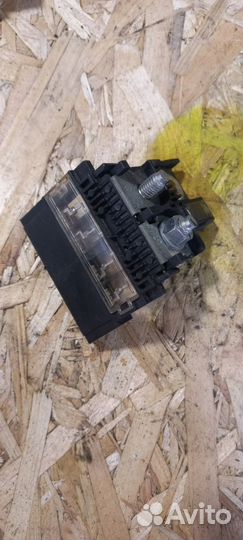 Блок предохранителей клеммы Nissan Juke f15