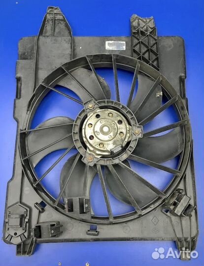 Ситроен С4 Пикассо Вентилятор охлаждения двигателя