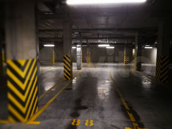 Машиноместо, 14 м²