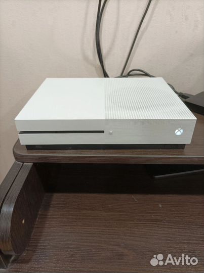 Xbox One S