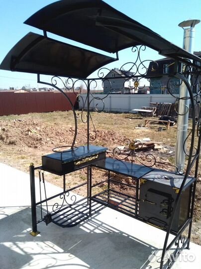 Мангальная зона с крышей