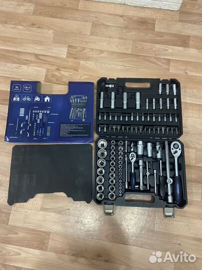 Набор инструментов для авто 94 предмета