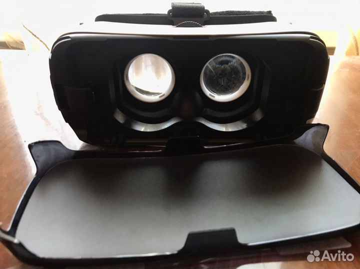 Очки виртуальной реальности Samsung Gear VR