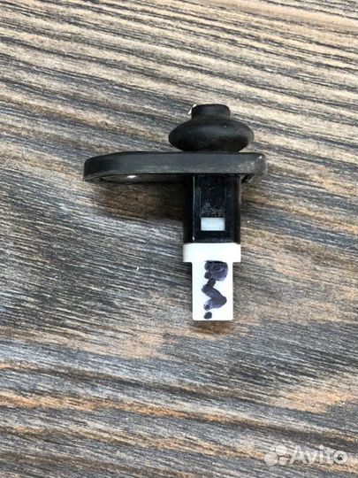 Концевик двери передний левый Hyundai Solaris 1