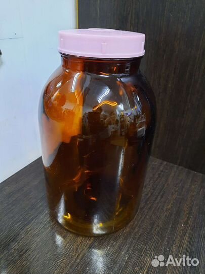 Банка с крышкой