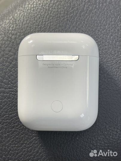Airpods 2 оригинал кейс и правый наушник