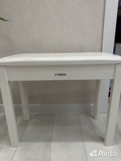 Банкетка для пианино