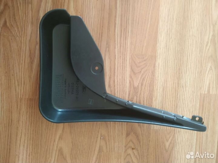 Задний брызговик Форд Фокус 2