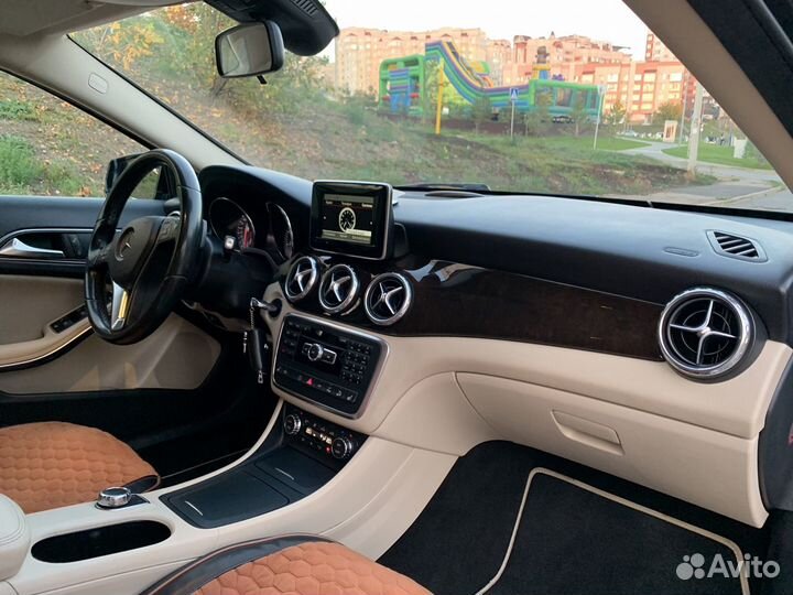 Mercedes-Benz GLA-класс 2.0 AMT, 2014, 140 000 км