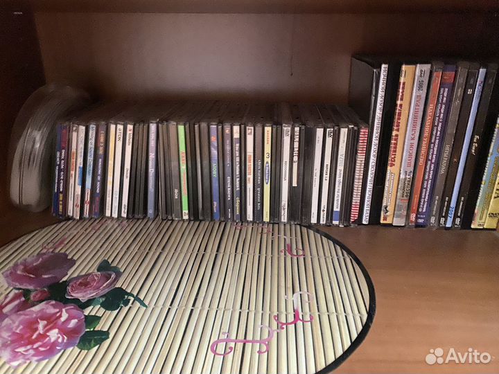 Видеокассеты, книги,CD диски