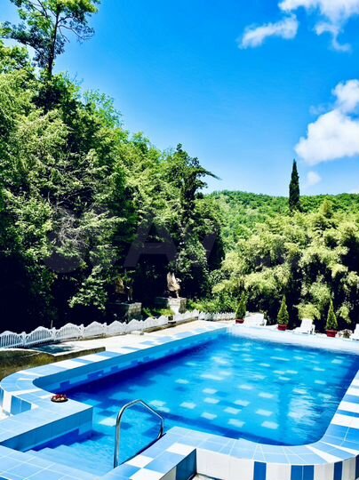 Комната 30 м² в 2-к., 1/3 эт.