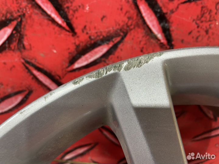 Диск литой R16 Toyota Camry 40