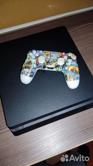 Игровая приставка ps4 slim
