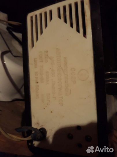 Электро-щиток, вольтметр