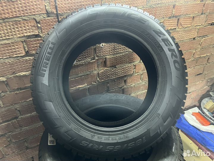 Pirelli Ice Zero 185/65 R15 92T