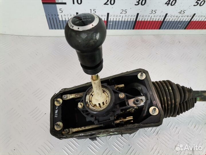 Кулиса кпп для Volkswagen Passat 5 GP 8D0711055AE