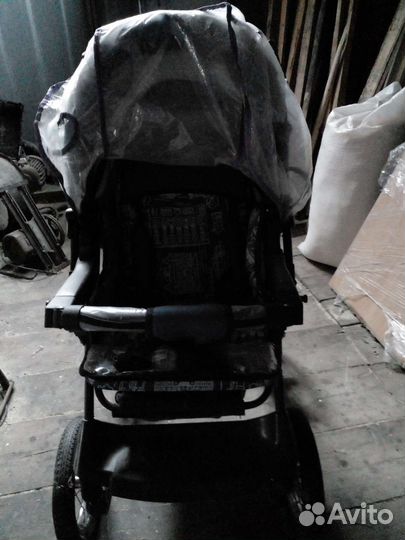 Прогулочная коляска