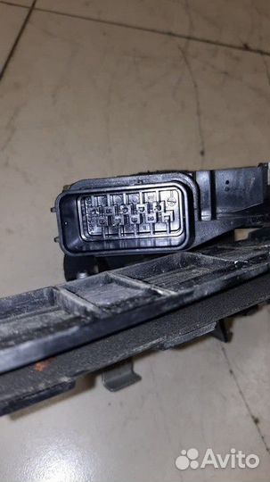 Замки двери задней левый Ford Focus